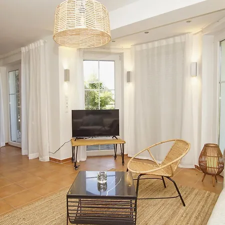 Haus Breeghus Boddenkoje *