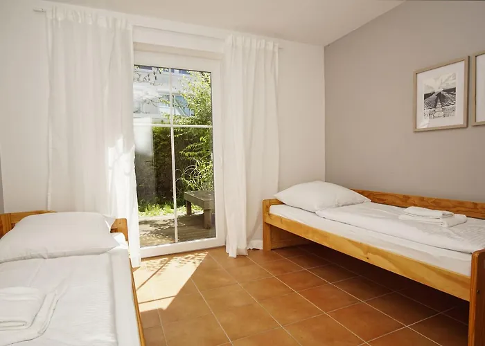 Haus Breeghus Boddenkoje Apartman *