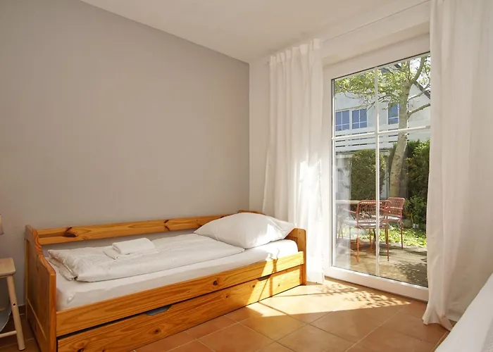 Haus Breeghus Boddenkoje Apartman Breege